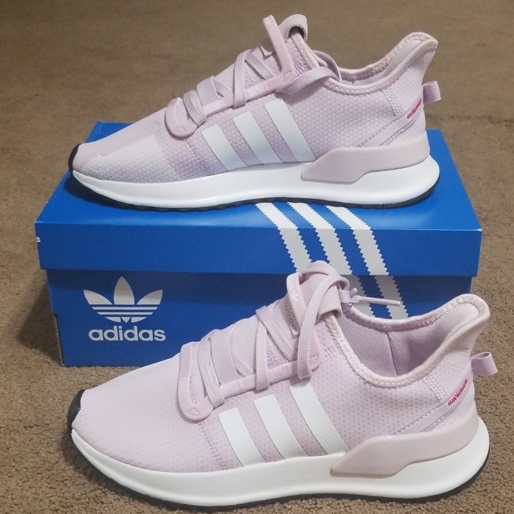 NWT Light/soft Purple Adidas